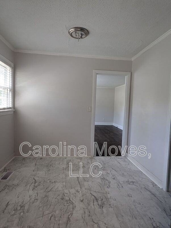 32 Kay Dr - Photo 7 of 20