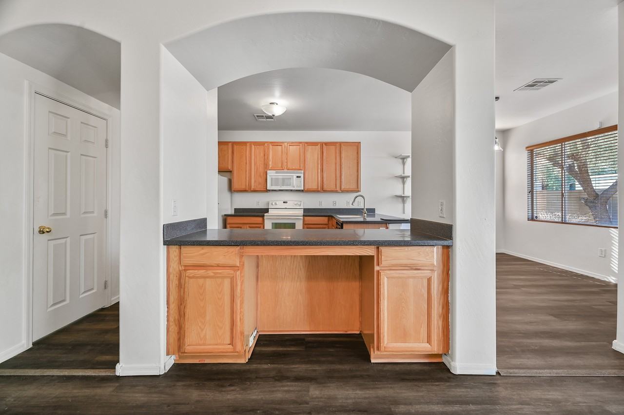 35108 North 31st Avenue - Photo 7 of 30