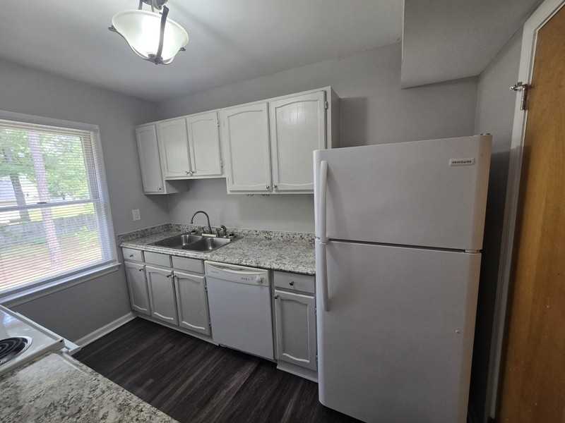 4452 Baxter Rd - Photo 4 of 12