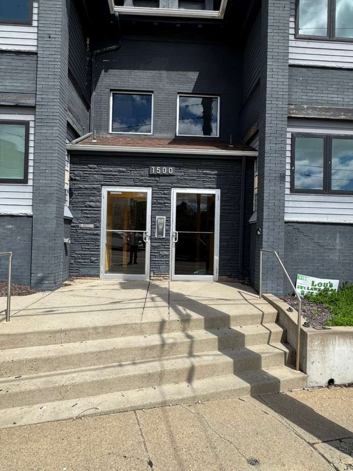 1500 Broadway Avenue #104 - Photo 6 of 7