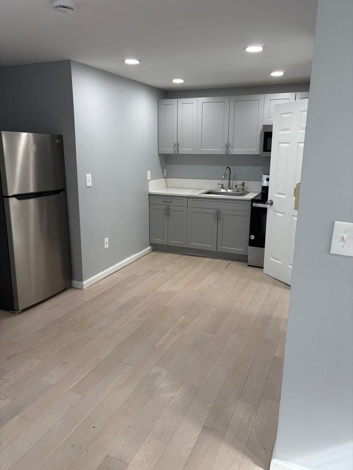5 Whitehall St. - Photo 6 of 8