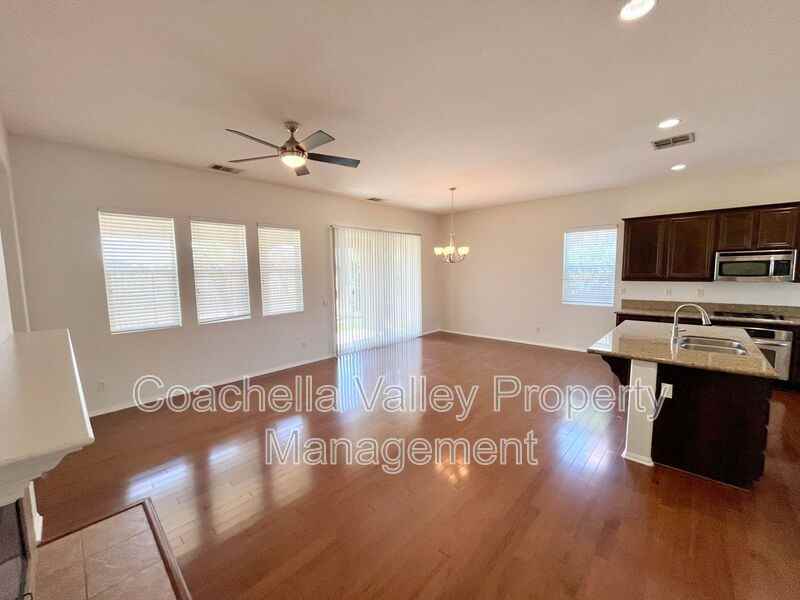 77320 Colorado St - Photo 3 of 38