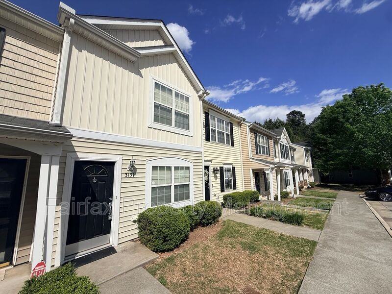 3131 Ivey Wood Ln - Photo 2 of 20