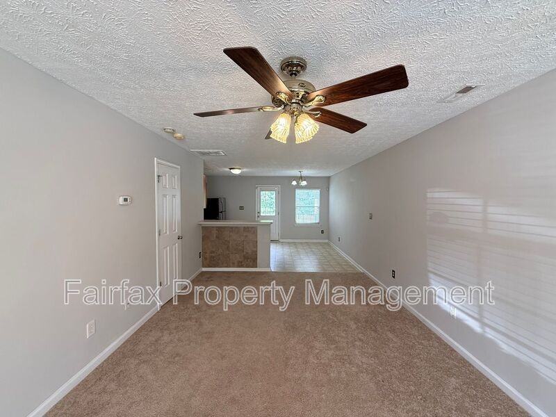 3131 Ivey Wood Ln - Photo 4 of 20