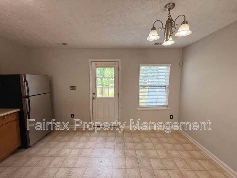 3131 Ivey Wood Ln - Photo 6 of 20