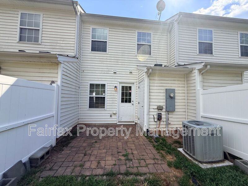 3131 Ivey Wood Ln - Photo 7 of 20