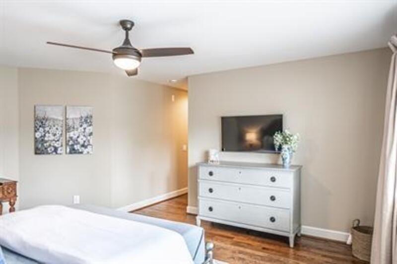 110 Hearthstone Rd - Photo 5 of 50