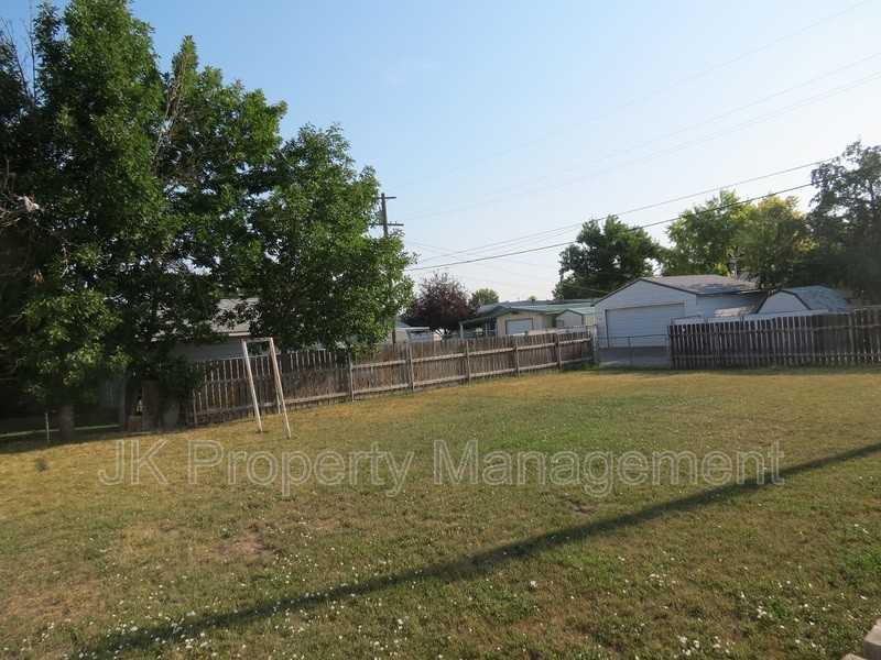 1305 14th Ave S - Photo 2 of 40