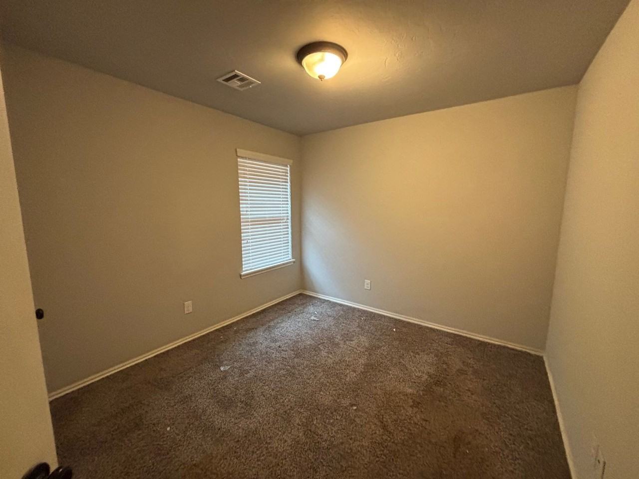 19816 Forsythe Dr - Photo 5 of 9