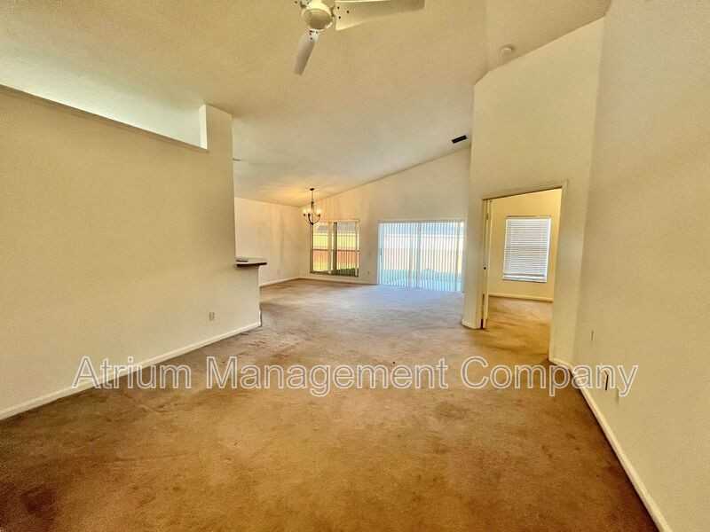 1709 Pine Bay Dr - Photo 3 of 29