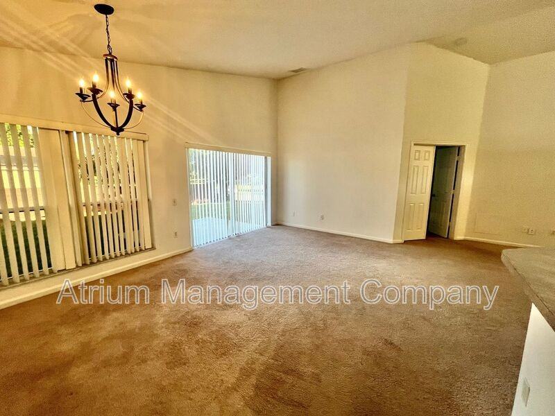 1709 Pine Bay Dr - Photo 4 of 29