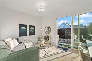 731 Se 78th Ave - Photo 1 of 1