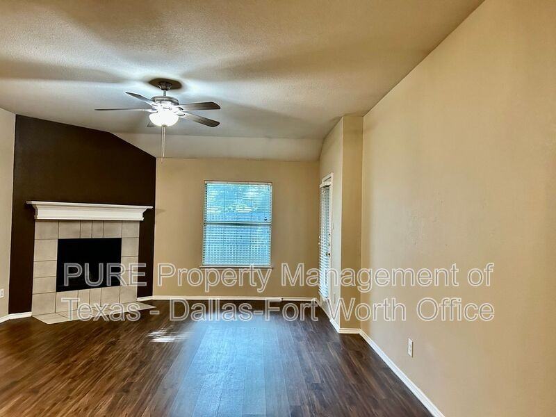 1703 Country Crest Ln - Photo 3 of 30