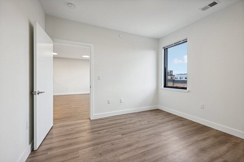 419 49S Day St. - Photo 7 of 12