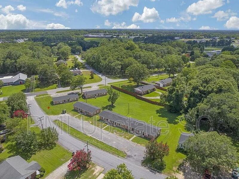 103B Looneybrook Dr - Photo 3 of 5