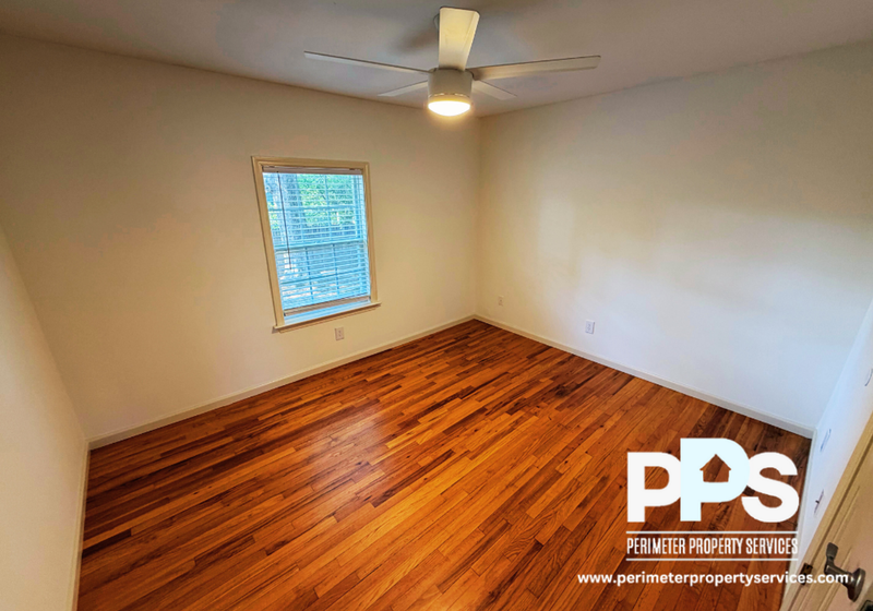 615 Boulevard Se #8 - Photo 4 of 8