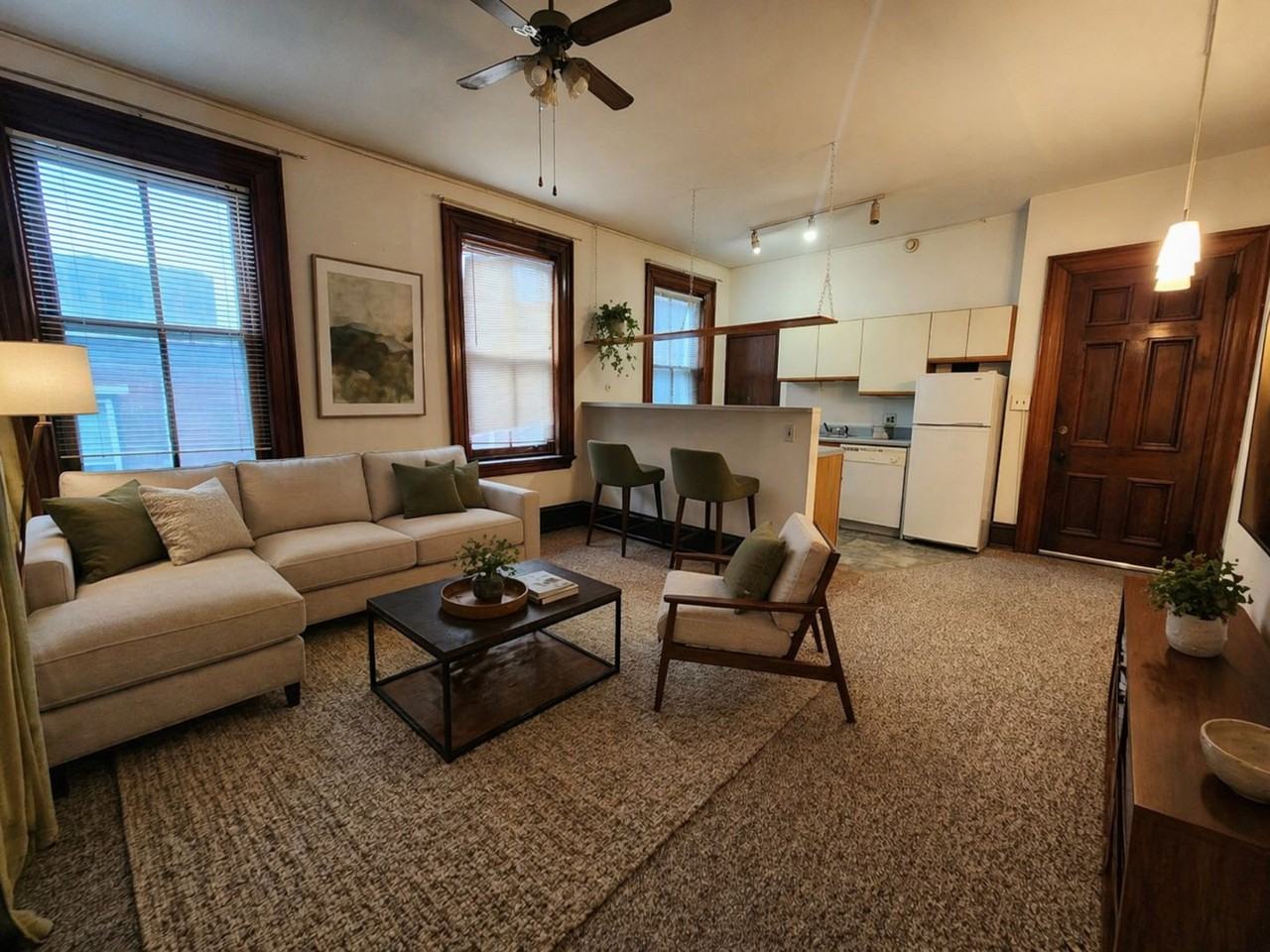 2034 Spring Garden St - Photo 2 of 7