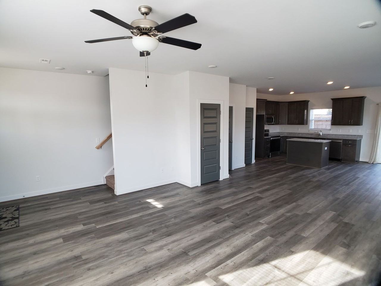 4513 Josephine Ln - Photo 4 of 17