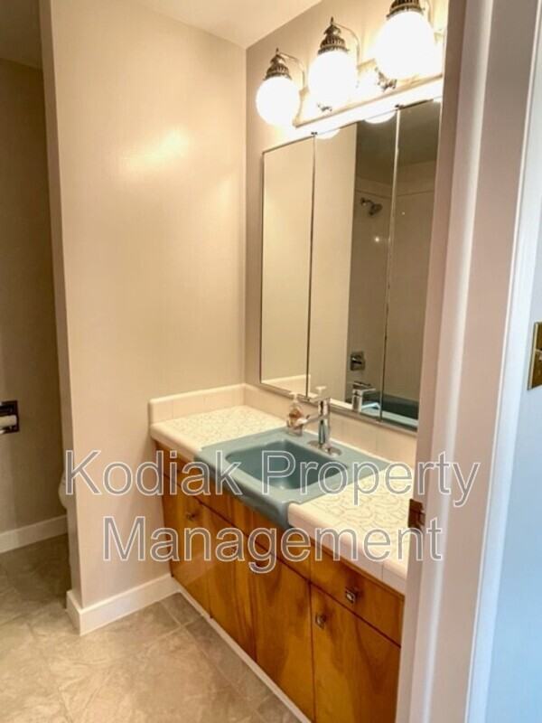 4099 Madison Ave - Photo 4 of 37