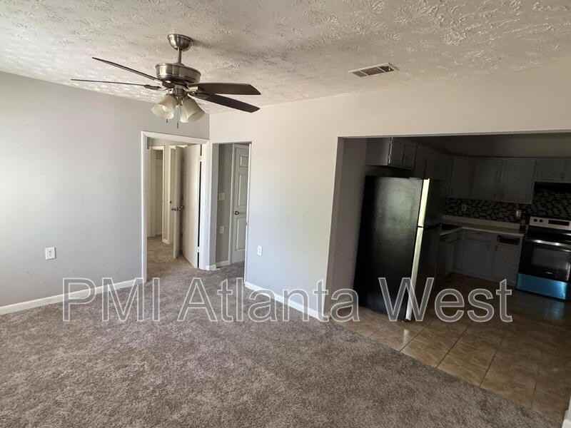 139 Lawton St Sw - Photo 2 of 4