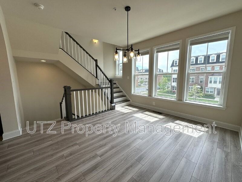 967 Holden Rd - Photo 5 of 19