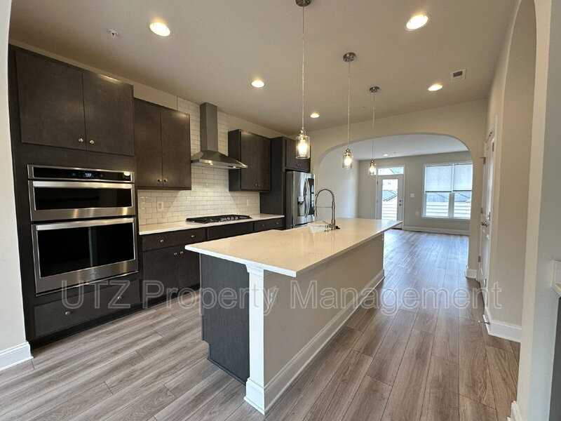 967 Holden Rd - Photo 7 of 19