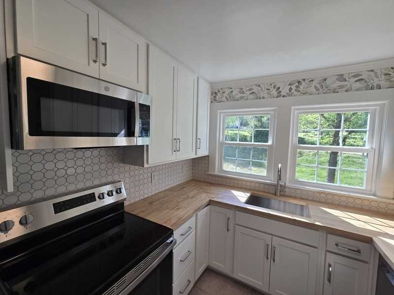 4094 University Dr #A - Photo 2 of 16