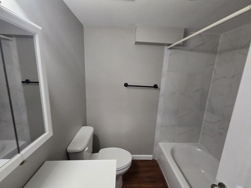 4094 University Dr #B - Photo 7 of 9