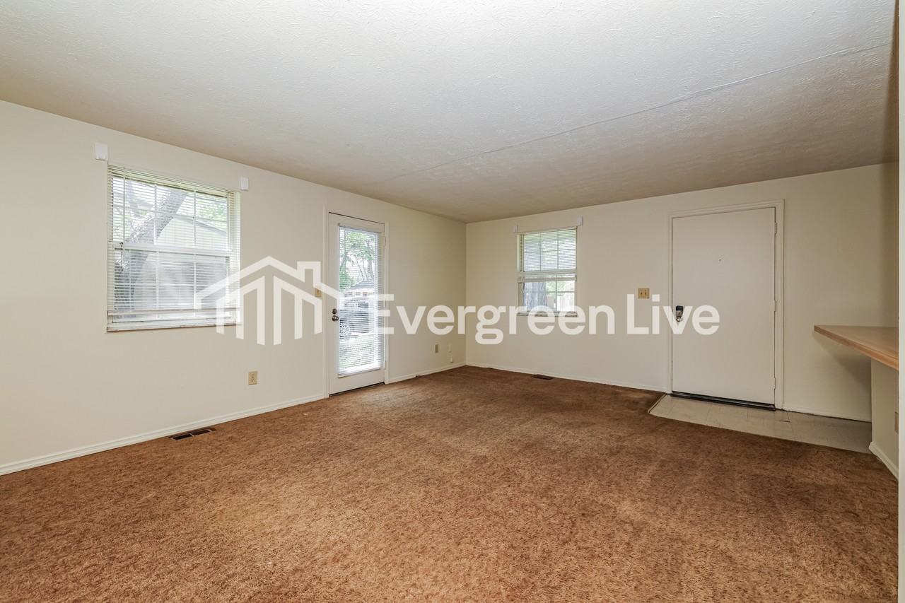 7560 Dalmation Dr - Photo 4 of 15