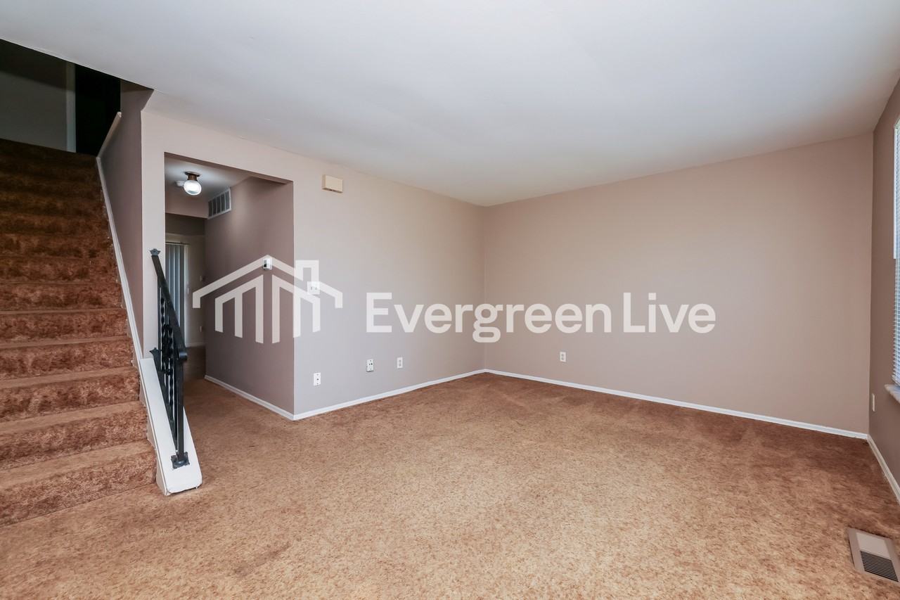 8307 Mount Carmel St - Photo 3 of 15