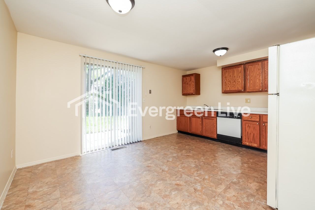 8307 Mount Carmel St - Photo 6 of 15