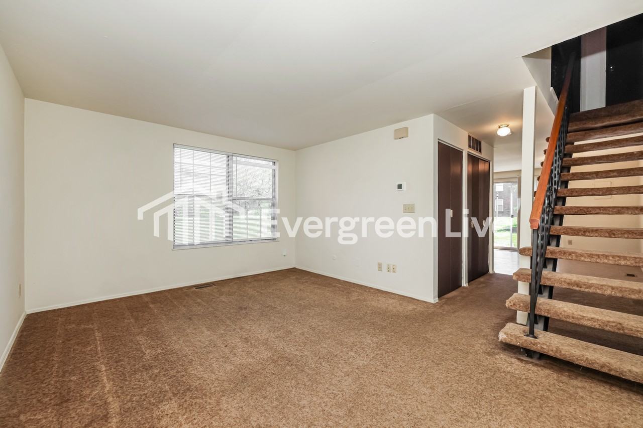 7550 Mount Whitney St - Photo 3 of 12