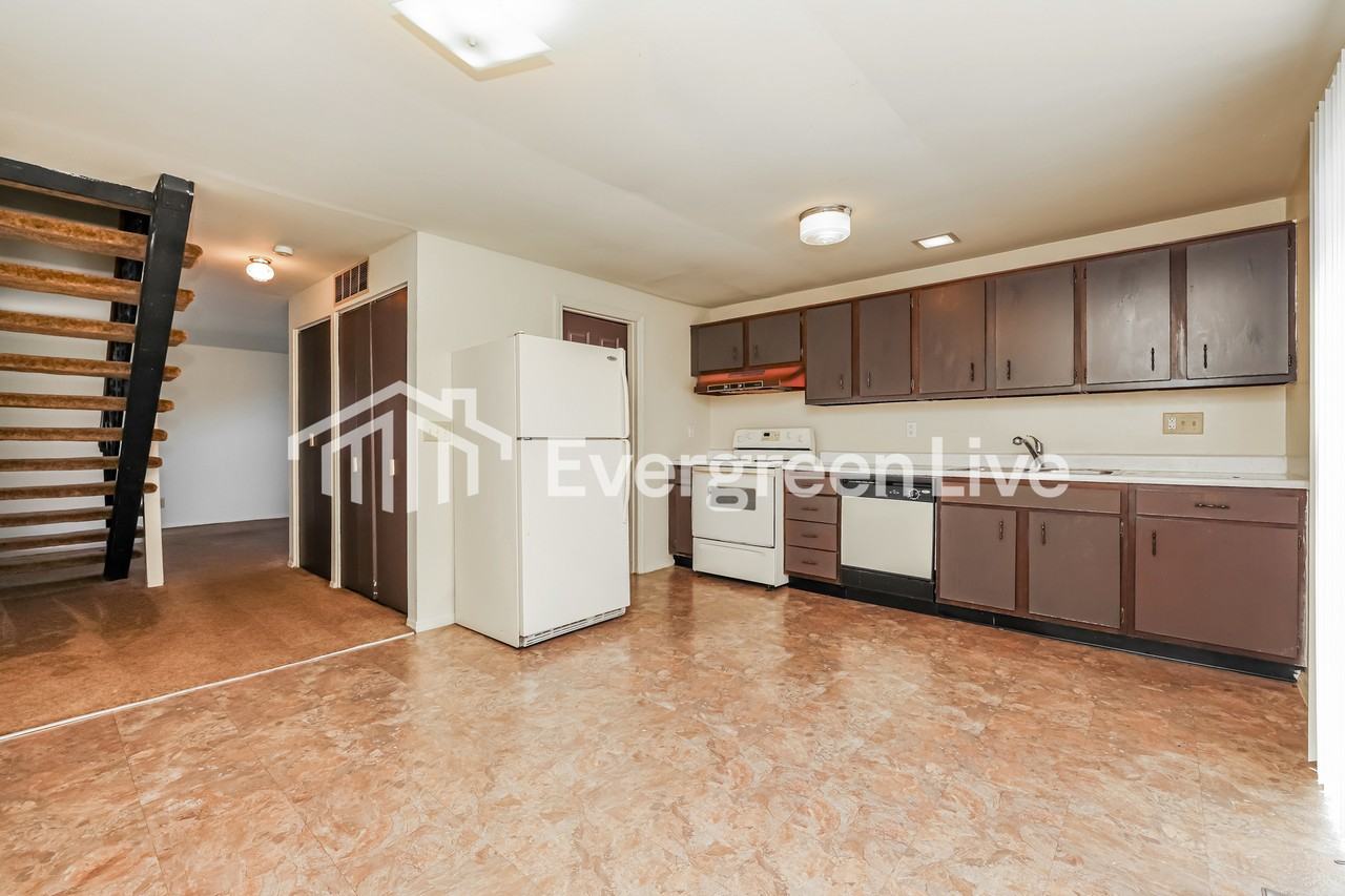 7550 Mount Whitney St - Photo 6 of 12