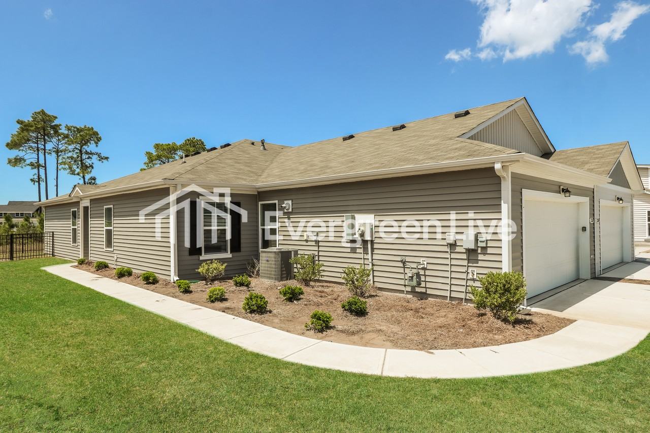 2265 Courtina Way - Photo 3 of 16