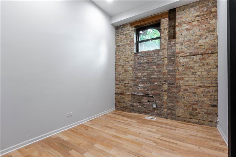 2701 W Thomas St #1R - Photo 6 of 33
