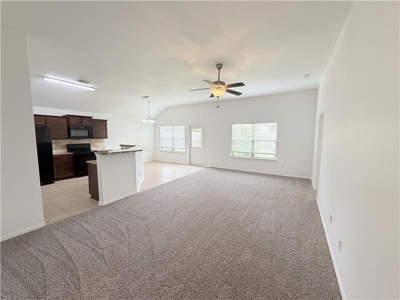 531 Parkfield Ln - Photo 6 of 35