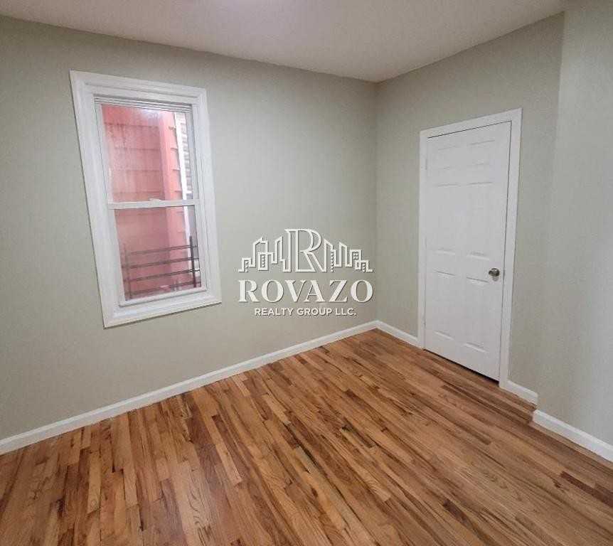 70 South 13th Street #2B - Photo 5 of 8