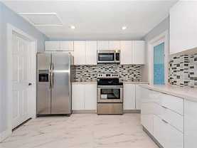 5770 Northeast 18th Avenue - Photo 1 of 1