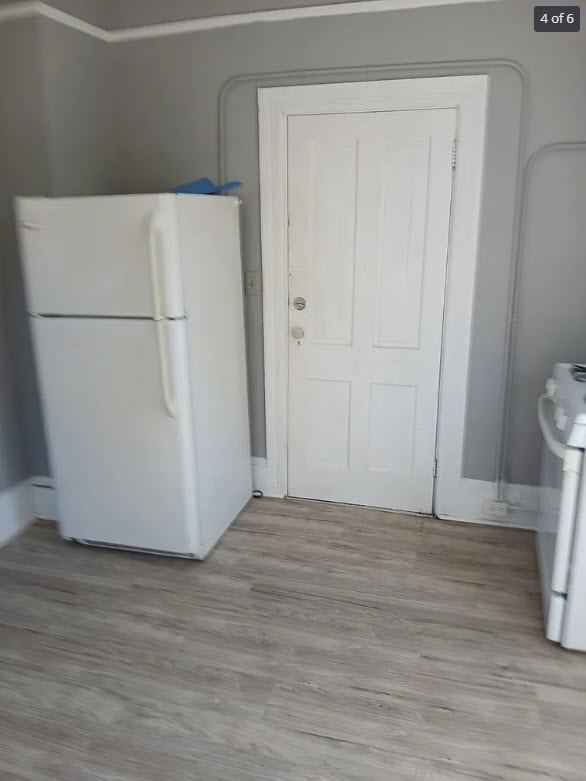 321 Oak St #4 - Photo 4 of 6