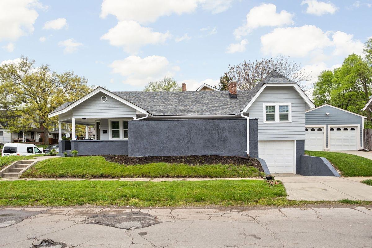 4001 Broadway St - Photo 3 of 25