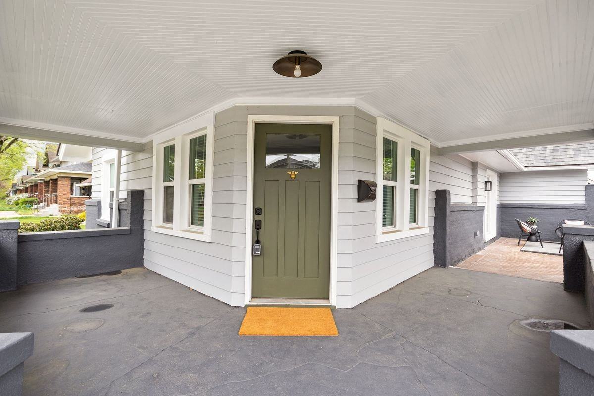 4001 Broadway St - Photo 4 of 25