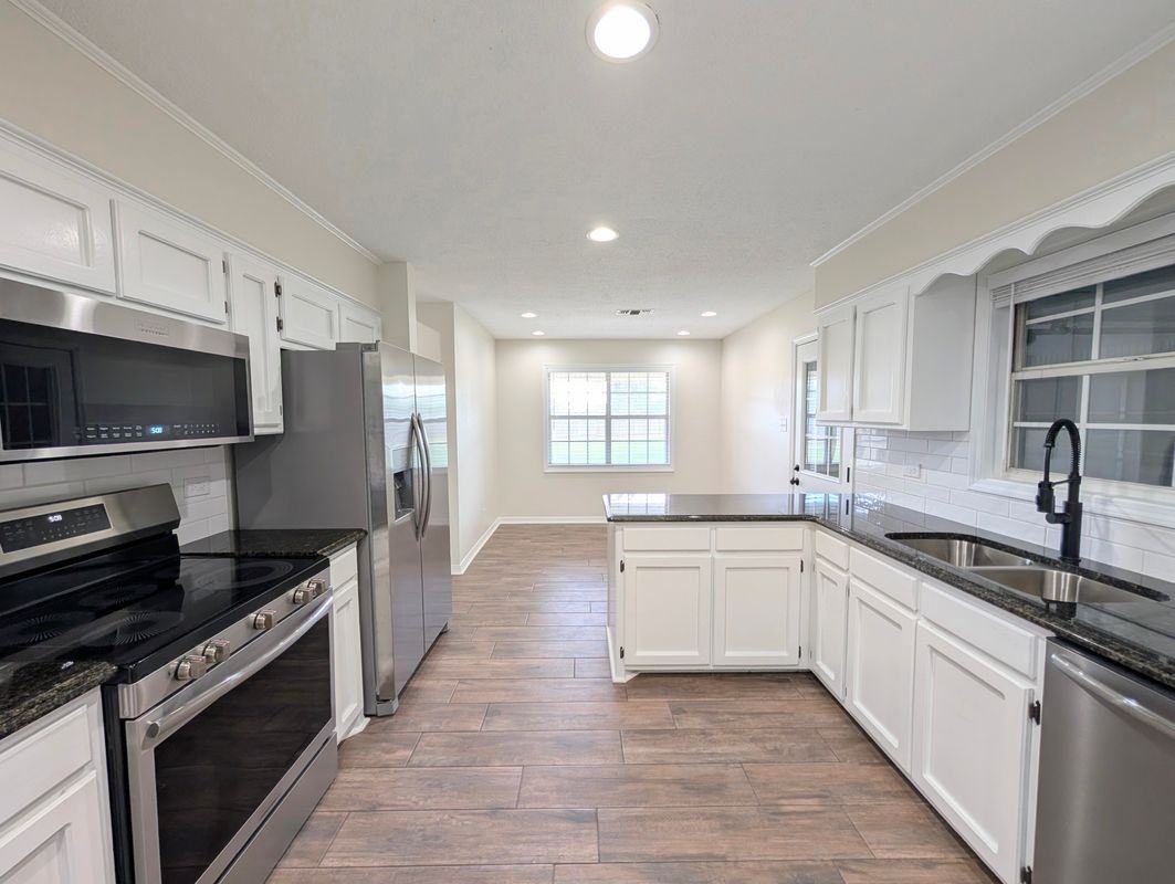 531 Pine Hills Dr - Photo 5 of 34