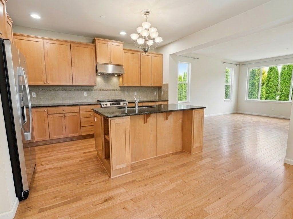 18200 Ne 110th St - Photo 4 of 24