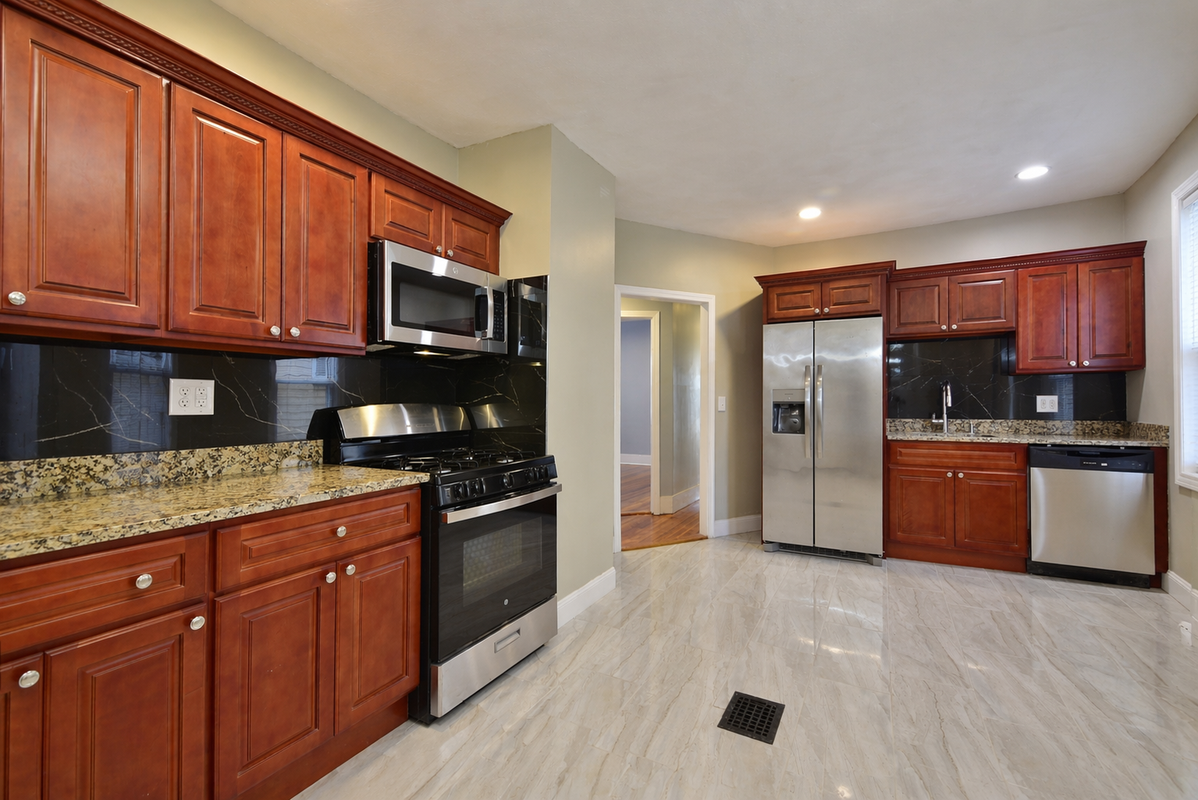 9 Nightingale St ##2 - Photo 3 of 3