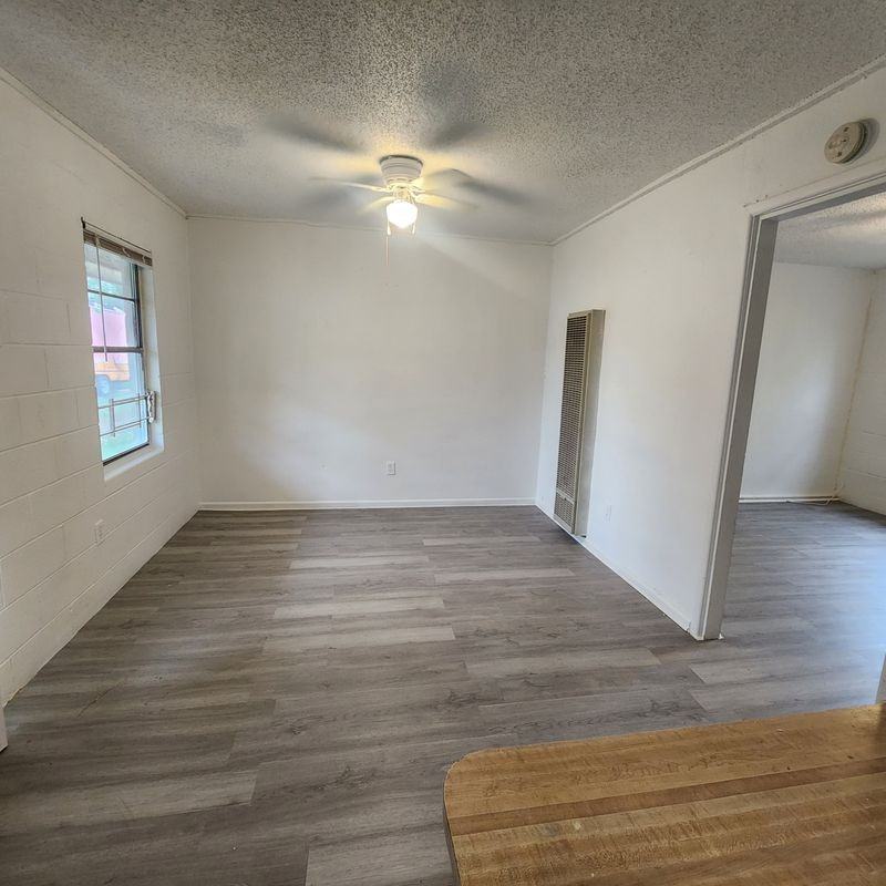 610 Ruiz St ##2 - Photo 2 of 7