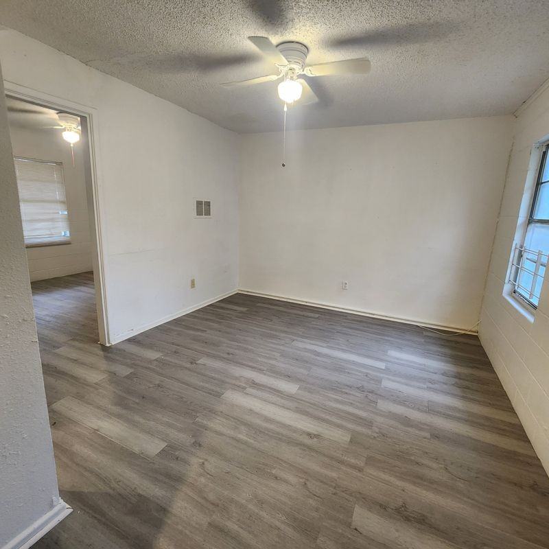 610 Ruiz St ##2 - Photo 6 of 7