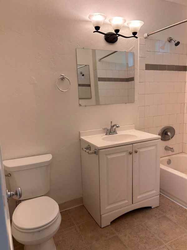 2836 Jarvis St - Photo 2 of 14