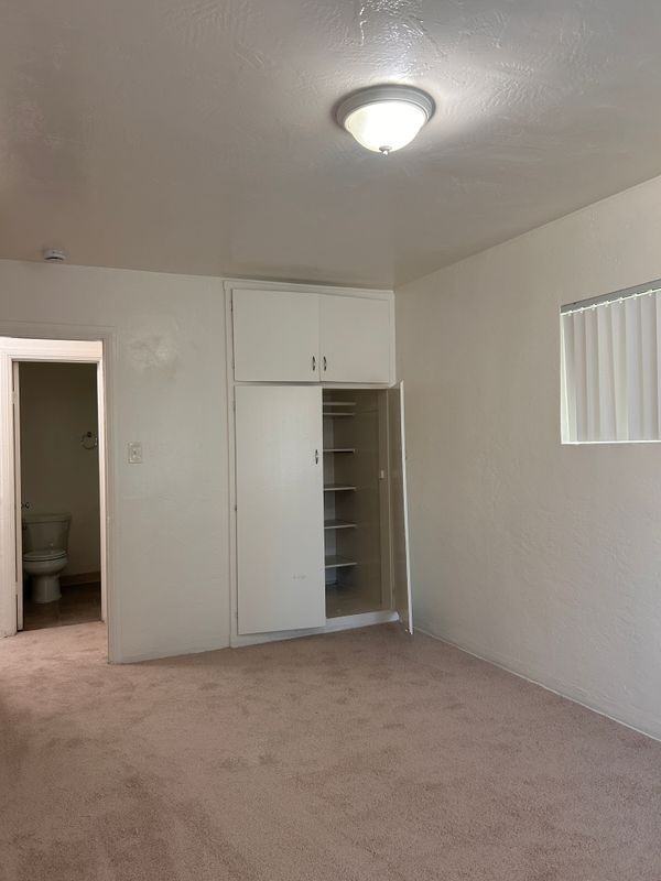 2836 Jarvis St - Photo 5 of 14