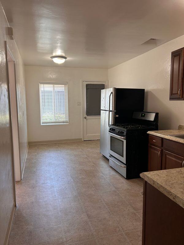 2836 Jarvis St - Photo 7 of 14