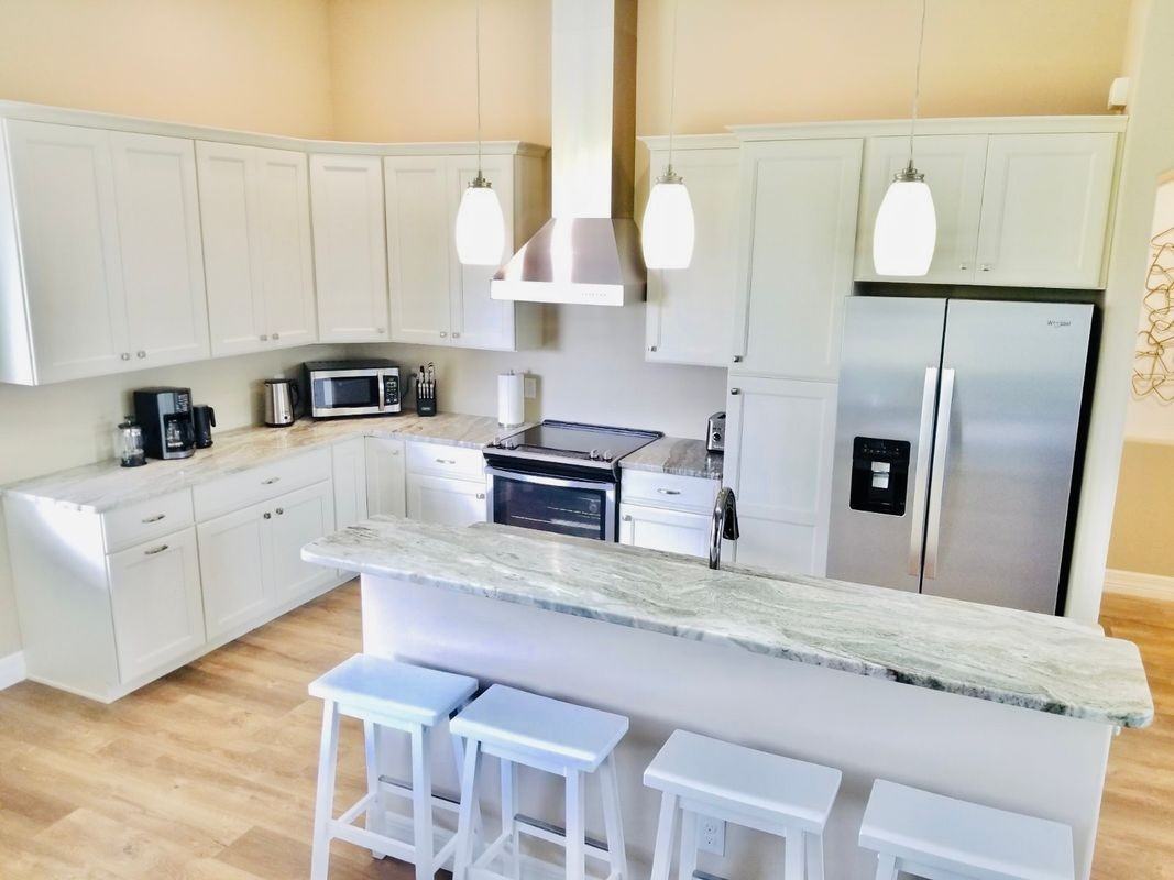 257 Manor Rd - Photo 2 of 27